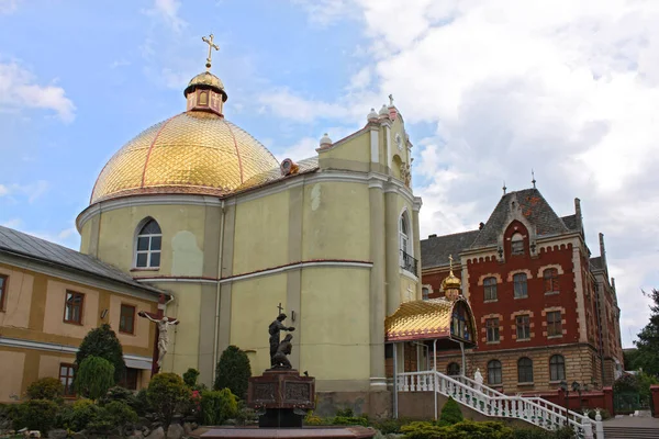우크라이나 드로호비치에 베드로와 바실리 수도원 — 스톡 사진