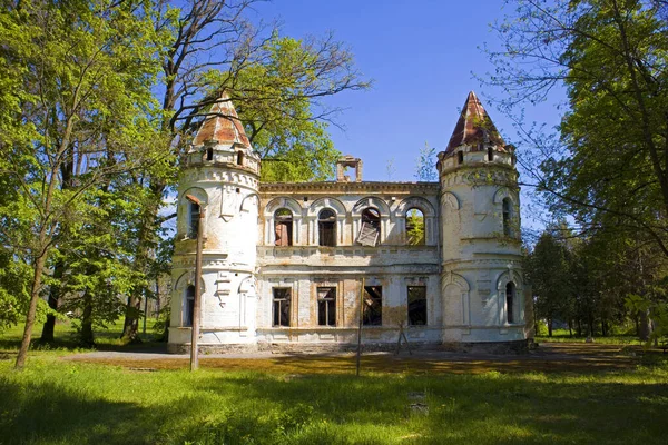 ブチャ ウクライナのシュタンムの家の遺跡 — ストック写真