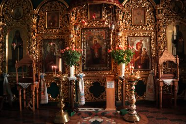 Tomashivka, Ukrayna - 5 Haziran 2021. Tomashivka 'daki Rizopolozhencheskiy Erkek Manastırı (Hoetsky Sarayı' ndan önce), Kyiv Oblastı, Ukrayna