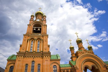 Ukrayna, Kyiv 'deki Holosiivsky Manastırı' nın çan kulesi.