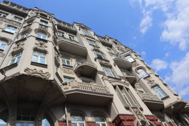 Ukrayna, Kyiv 'deki Yaroslavov Val Caddesi' nde tarihi binalar.