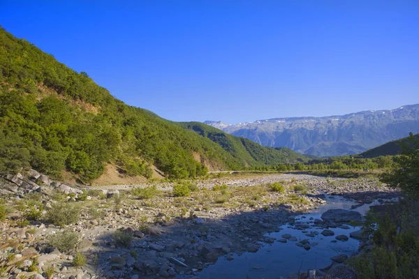 Paesaggio Con Montagne Vicino Alle Piscine Termali Benja Albania — Foto Stock