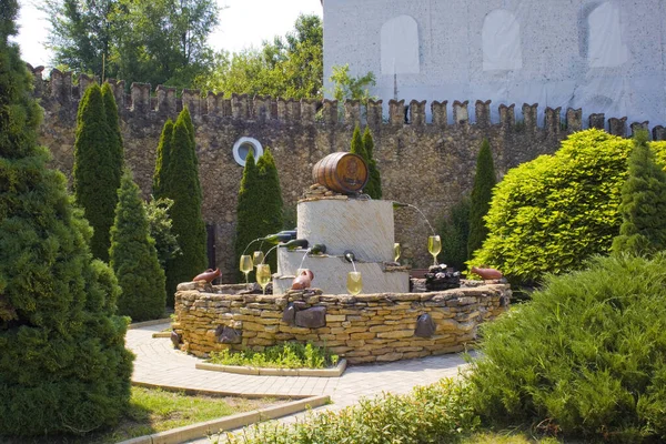 Fontaine Vin Dans Cave Milestii Mici Moldavie — Photo