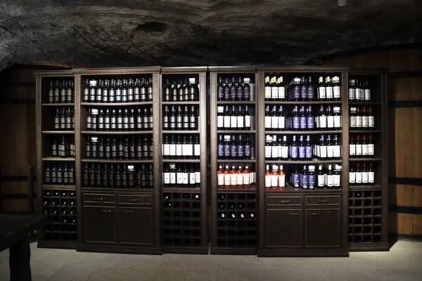 Milestii Mici Moldavien Juni 2021 Vin Till Salu Butiken Milestii — Stockfoto