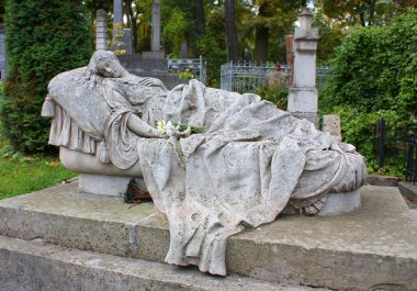 Mezar taşı Lycakovskoe mezarlığı Lviv üzerinde