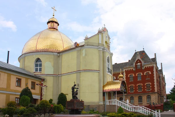 Vasilian Monasterio de San Pedro y Pablo en Drohobych, Ucrania — Foto de Stock