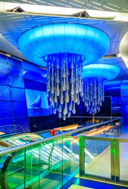 Dubai, Birleşik Arap Emirlikleri metro istasyonu iç