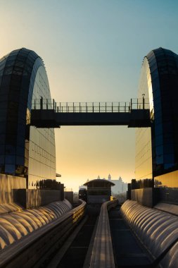  Dubai Raylı Hattı, Dubai, BAE 'deki Palm Jumeirah Adası' nda tek raylı hat.