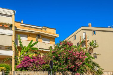 Alghero, Sardinya, İtalya 'daki tipik evler