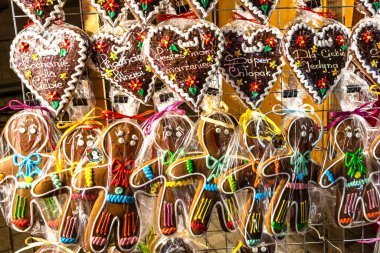 Polonya 'nın Varşova şehrinde satılık Noel kurabiyeleri