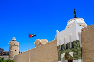 Qasr Al Hosn Kalesi - Abu Dabi, BAE 'deki ülkenin en eski hanedanı ve en eski binası.