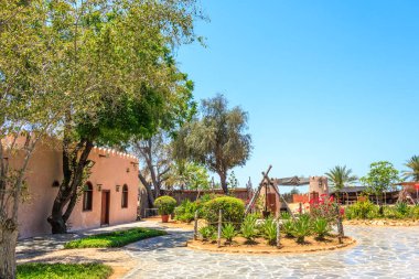 Abu Dabi 'deki Emirlik Mirası Köyü, BAE