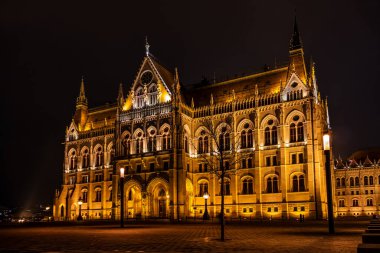 Macaristan Parlamentosu Macaristan 'ın Budapeşte kentinde gece vakti