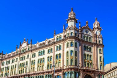 Macaristan 'ın Budapeşte şehir merkezindeki tarihi vintage ev (Gresham Palace)
