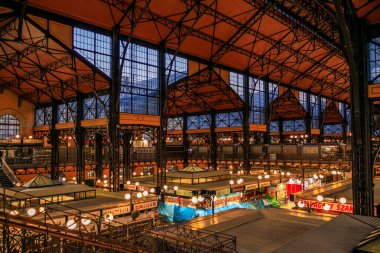 Macaristan, Budapeşte 'deki Merkez Pazar Salonunun İçi