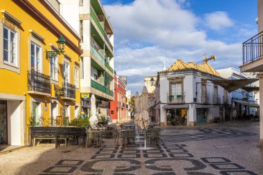 Faro, Algarve, Portekiz 'deki sokak kafesi.