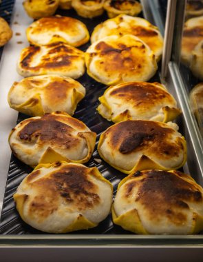 Portekiz, Madeira 'daki pastanede iştah açıcı Portekiz hamur işleri.