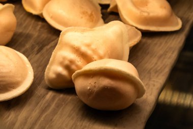 Madeira 'da ünlü Portekiz hamur işleri Yumuşak Yumurtalar (veya Ovos Moles)