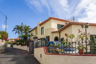 Funchal, Madeira, Portekiz 'deki tipik eve bak