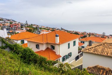 Funchal, Madeira, Portekiz 'deki tipik eve bak