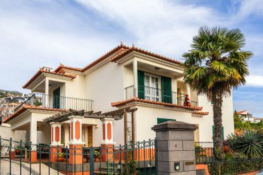 Funchal, Madeira, Portekiz 'deki tipik eve bak