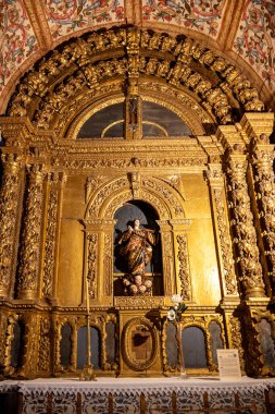 Portekiz, Madeira 'da bulunan Funchal Koleji' nin Evangelist 'i Aziz John Kilisesi' nin içinde.