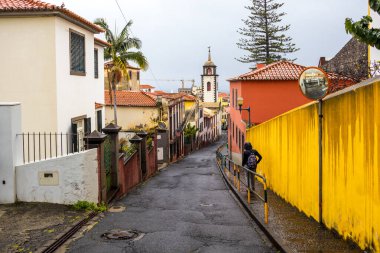 Funchal, Madeira, Portekiz 'deki Aziz Peter Kilisesi' nin çan kulesi