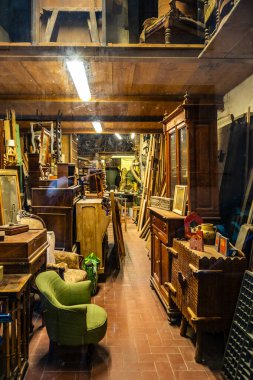 Floransa, İtalya 'da kullanılmış mobilya mağazası