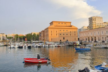 Bari, Apulia, İtalya 'daki Margherita Tiyatrosu
