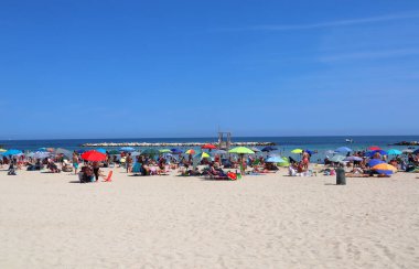 Pane e Pomodoro Plajı Bari, Apulia, İtalya 'da güneşli bir günde