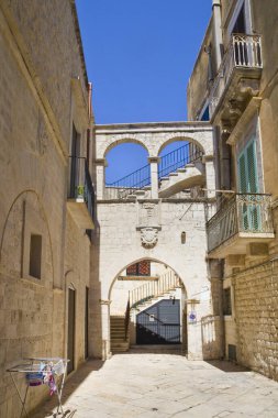 Giovinazzo, İtalya şehir merkezinde klasik mimari