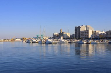 Mola di Bari, İtalya 'daki eski limanda
