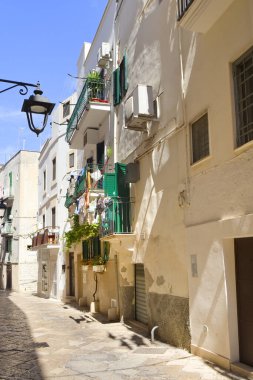 Monopoli, Apulia, İtalya 'da klasik cadde