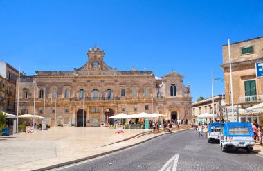 İtalya, Apulia, Ostuni 'deki Lekesiz Müze Mimarlığı