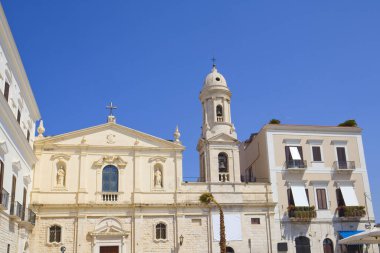 İtalya 'nın Trani kentindeki Carmel Dağı' nın Kutsal Bakire Meryem Kilisesi.