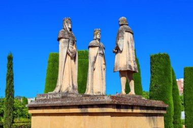 Alczar, Cordoba 'daki Katolik Krallar ve Kolomb Heykelleri