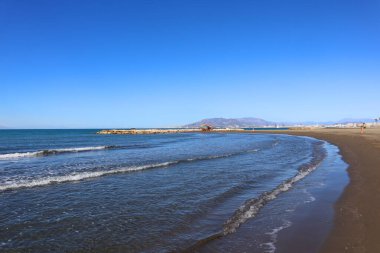 İspanya, Malaga 'da güneşli bir günde deniz manzarası