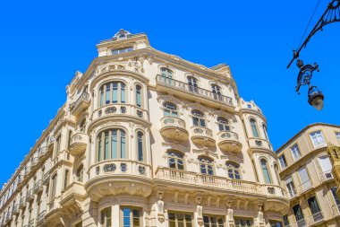 Malaga, İspanya 'daki Felix Saenz Meydanı' ndaki klasik saray.