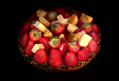 Fransa 'nın Menton kentindeki mağazadaki vitrinde Fransız hamur işleri