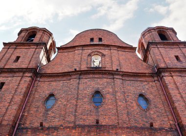 Polonya, Katowice 'deki Nikiszowiec' teki St. Anne Kilisesi.