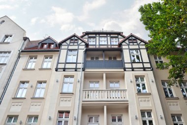 Polonya 'nın Katowice şehrindeki güzel eski bina.