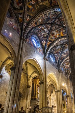 İtalya, Arezzo 'daki Santi Piero ve Donato Katedrali' nin içi