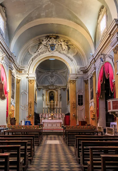 İtalya, Arezzo 'daki San Pier Piccolo Kilisesi' nin içinde.