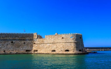 Kules Kalesi (ya da Deniz kenarındaki kale ya da Rocca al Mare) - Heraklion, Girit, Yunanistan limanındaki tarihi Venedik tahkimatı