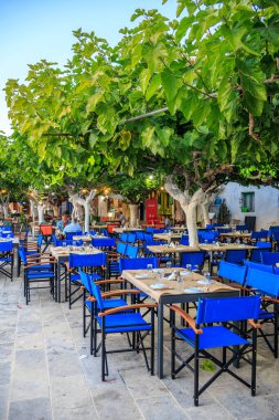 Yunanistan 'ın Girit kentindeki Rethymno şehir merkezindeki sokak kafesi