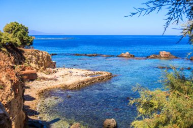 Yunanistan 'ın Girit kentindeki Hanya' nın Kum-Kapi ilçesindeki gizli plaj