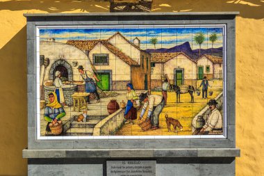 Aguimes, Gran Canaria, İspanya 'daki Plaza del Rosario' da Sanat Duvar ResmiComment