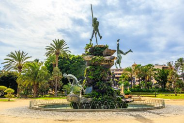 Atis Tirma anıtı Las Palmas de Gran Kanarya 'daki Doramas Parkı' nda, Gran Kanarya Adası, İspanya