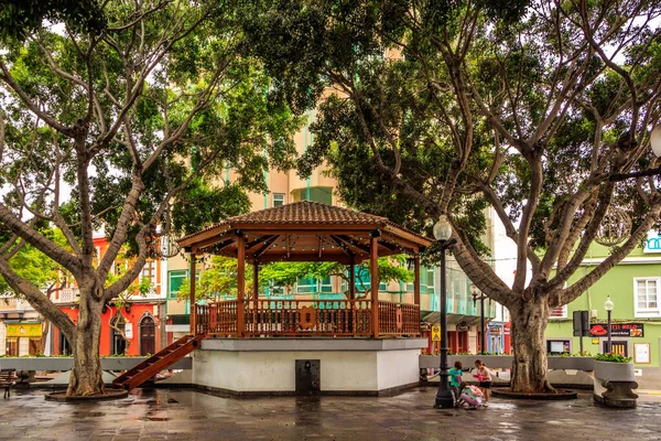 Plaza de San Gregorio 'daki klasik çardak Telde, Gran Canaria Adası, İspanya