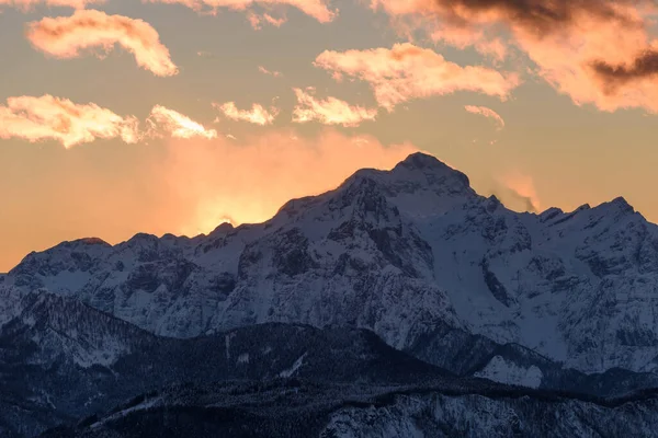 Maravillas Invierno Las Montañas Después Nieve Fresca — Foto de Stock
